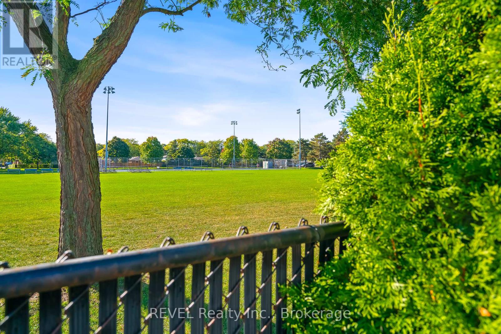 12 Silverdale Drive, St. Catharines (vine/linwell), Ontario