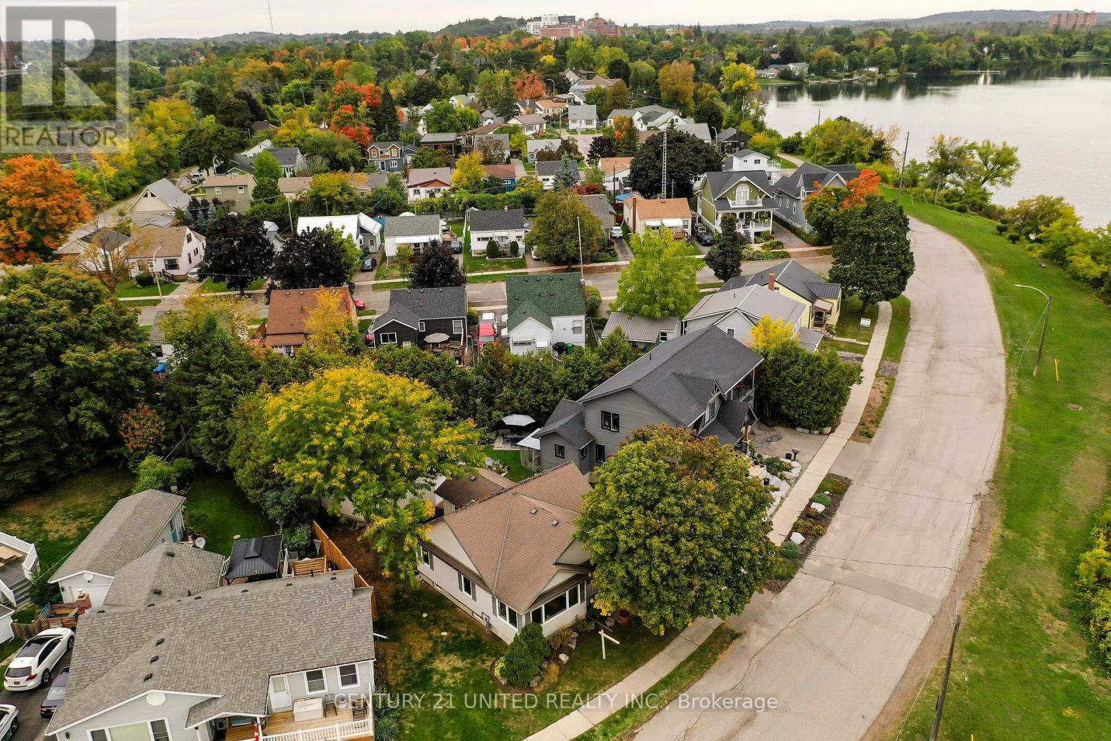 57 Edgewater Boulevard, Peterborough (ashburnham Ward 4), Ontario