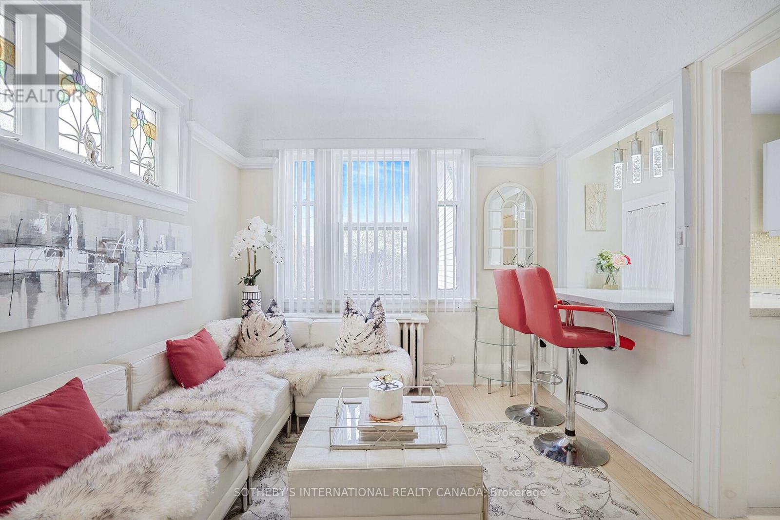 12 Belsize Drive, Toronto (mount Pleasant West), Ontario