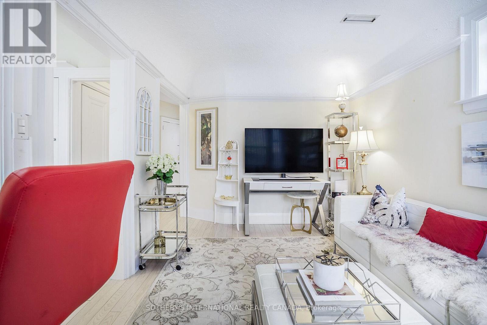 12 Belsize Drive, Toronto (mount Pleasant West), Ontario