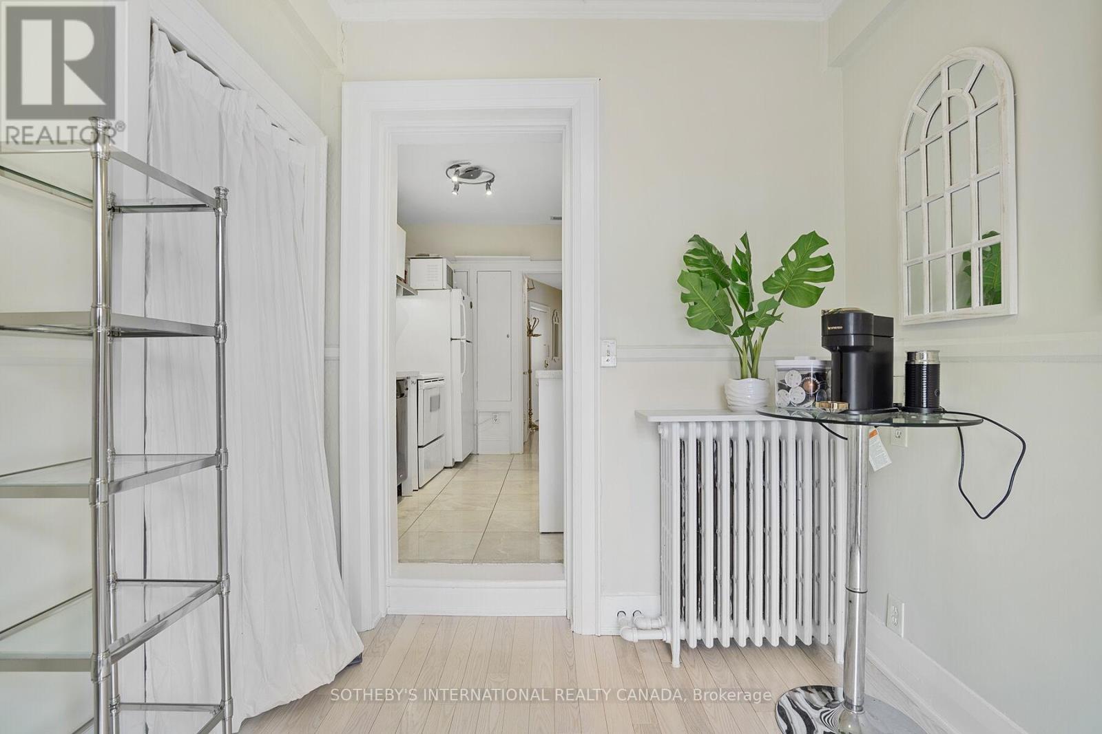 12 Belsize Drive, Toronto (mount Pleasant West), Ontario