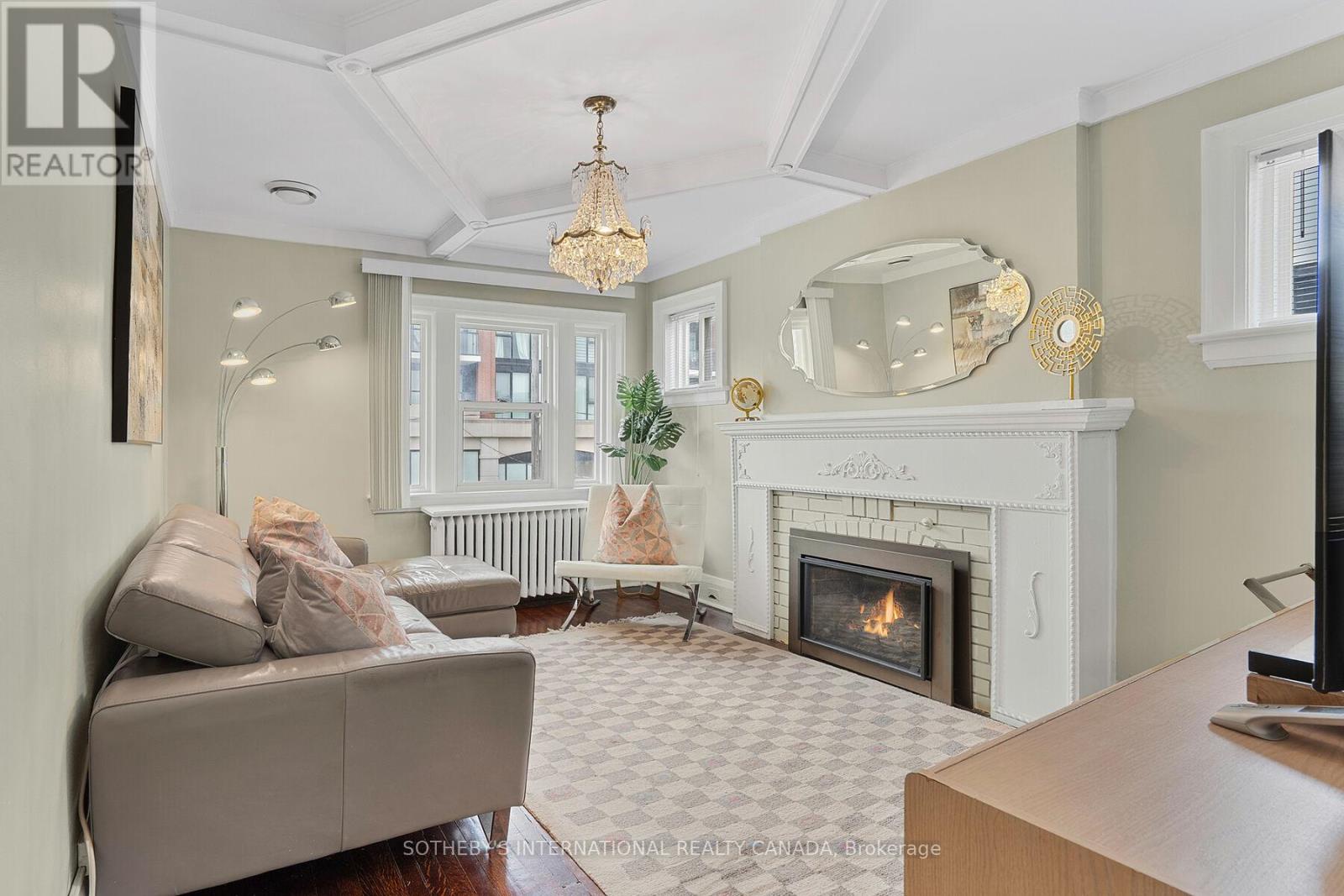 12 Belsize Drive, Toronto (mount Pleasant West), Ontario