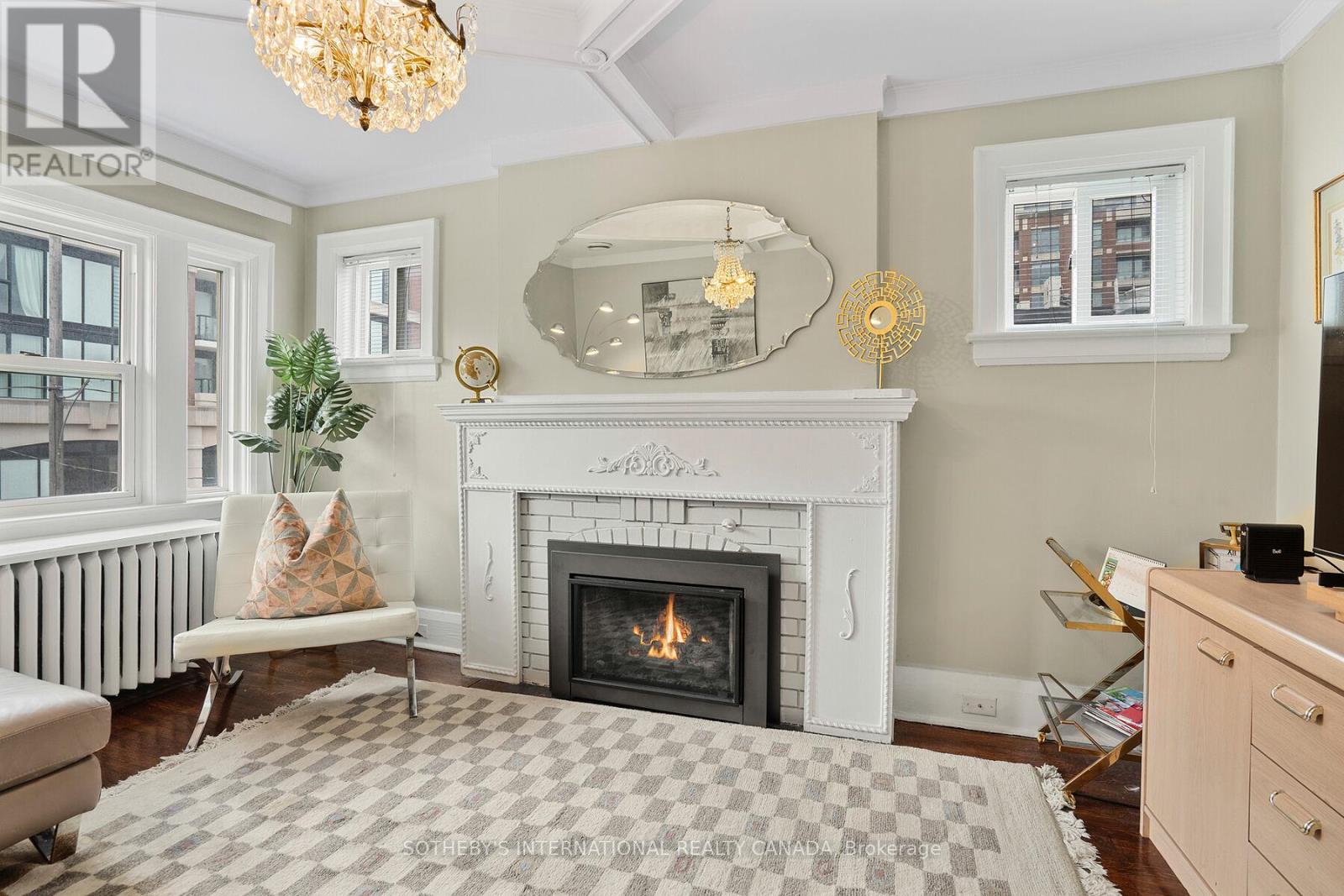 12 Belsize Drive, Toronto (mount Pleasant West), Ontario