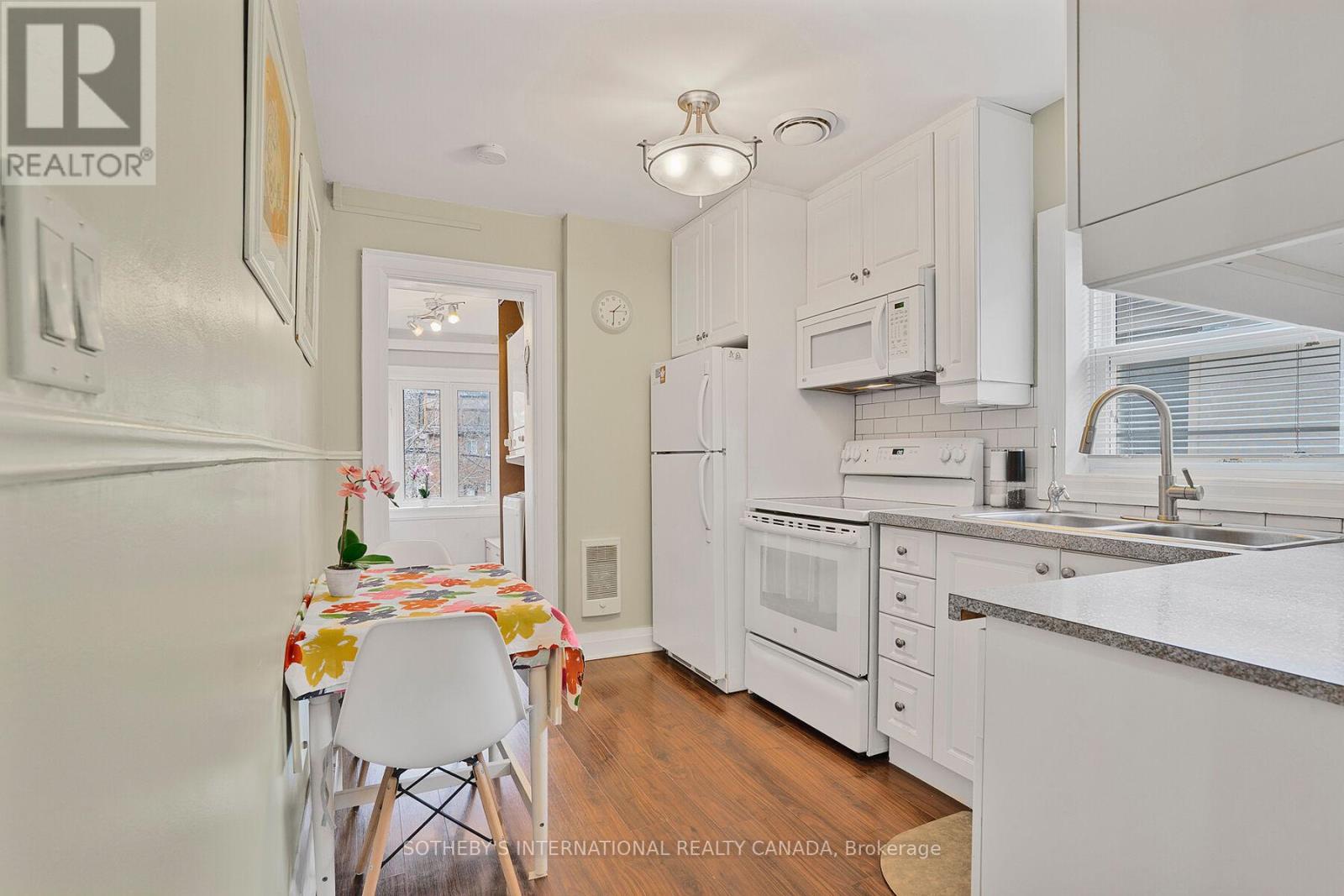 12 Belsize Drive, Toronto (mount Pleasant West), Ontario