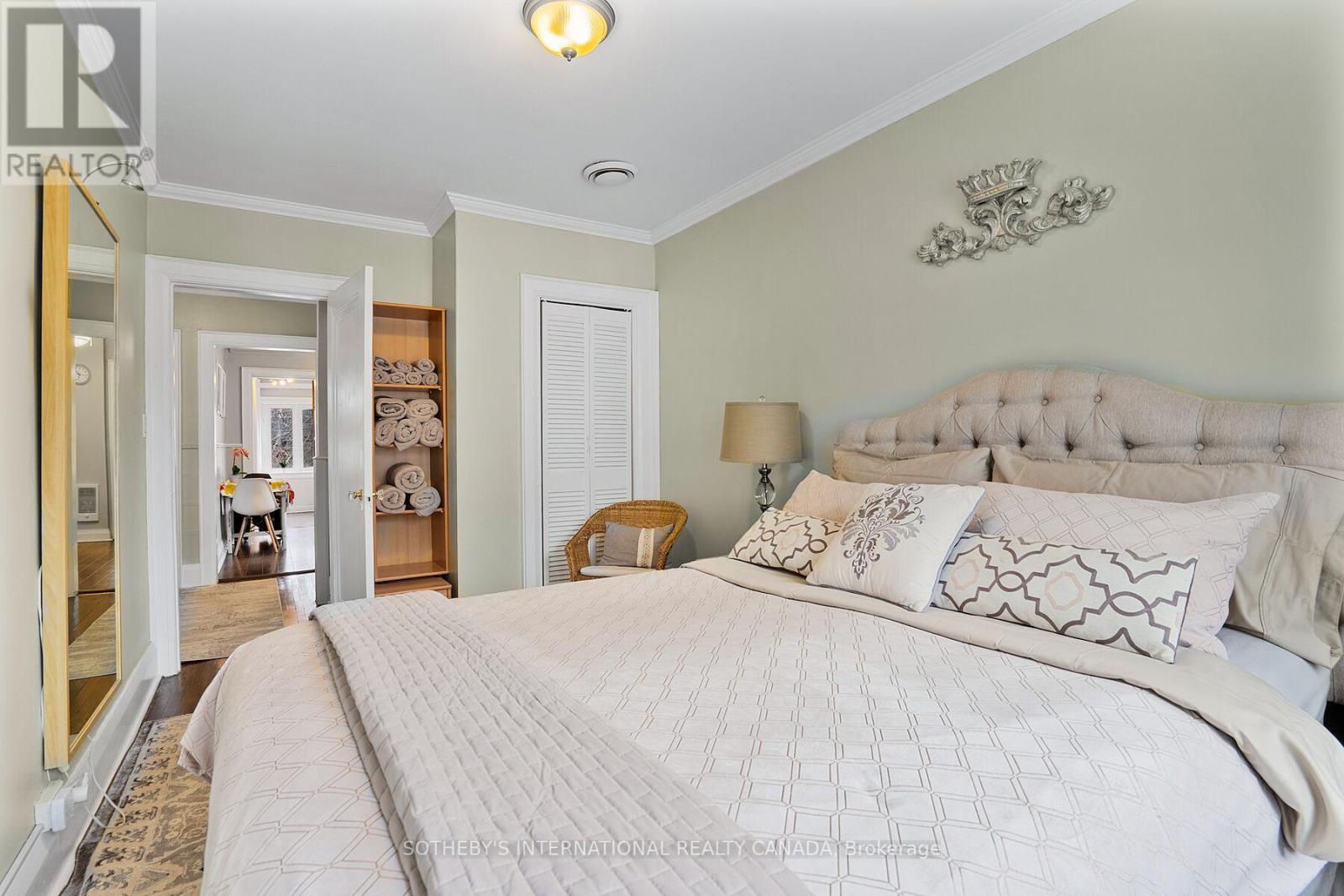 12 Belsize Drive, Toronto (mount Pleasant West), Ontario