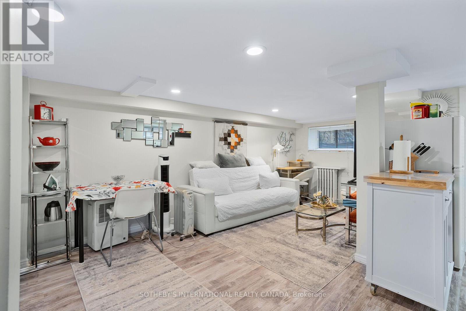 12 Belsize Drive, Toronto (mount Pleasant West), Ontario