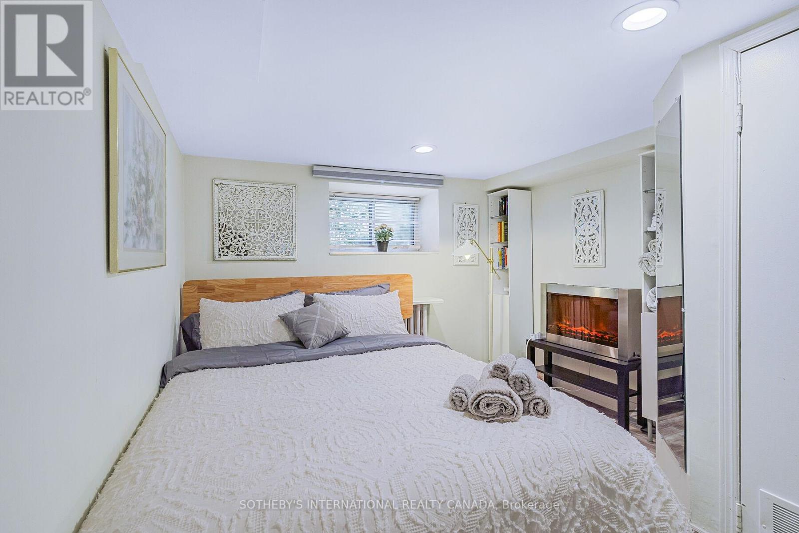 12 Belsize Drive, Toronto (mount Pleasant West), Ontario