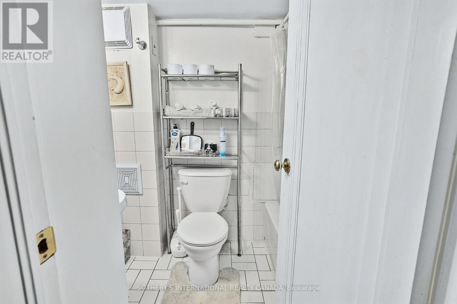 12 Belsize Drive, Toronto (mount Pleasant West), Ontario