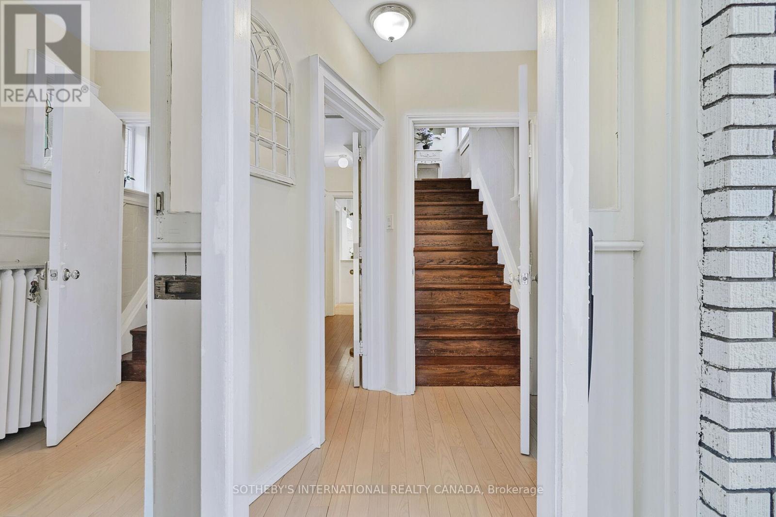 12 Belsize Drive, Toronto (mount Pleasant West), Ontario