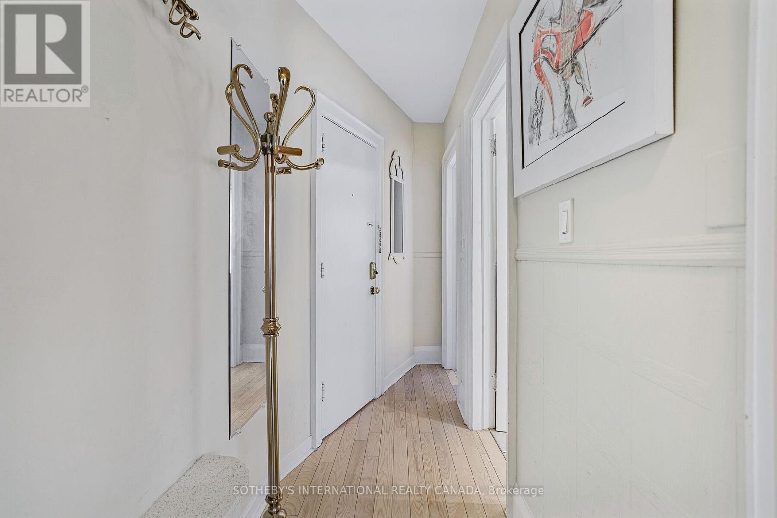 12 Belsize Drive, Toronto (mount Pleasant West), Ontario