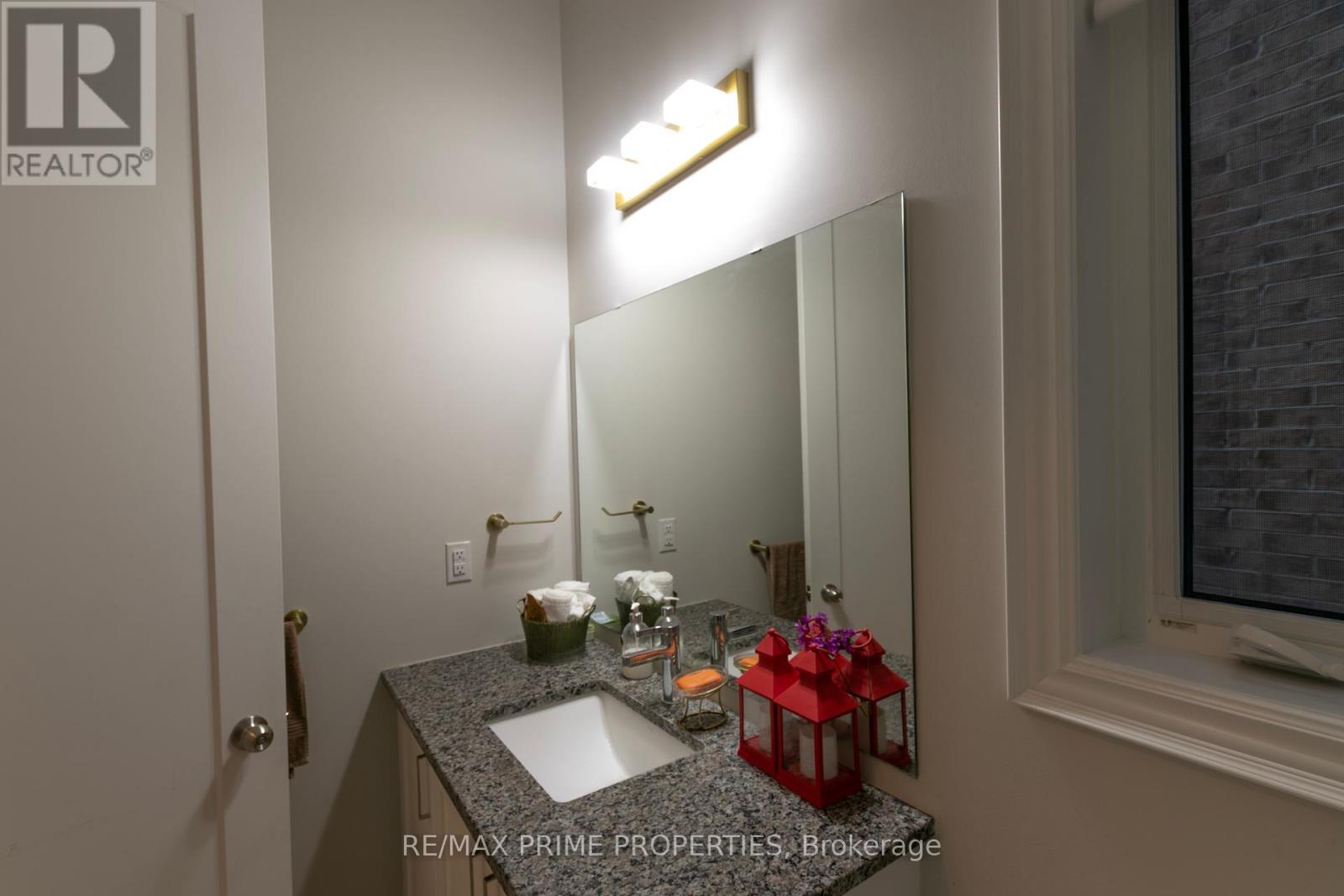 65 Redmond Crescent, Springwater (centre Vespra), Ontario