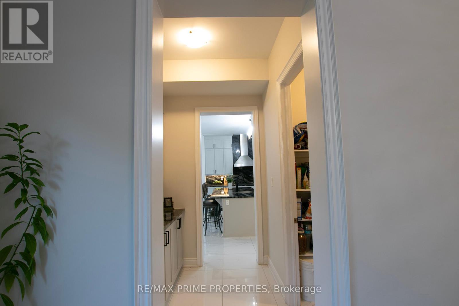 65 Redmond Crescent, Springwater (centre Vespra), Ontario