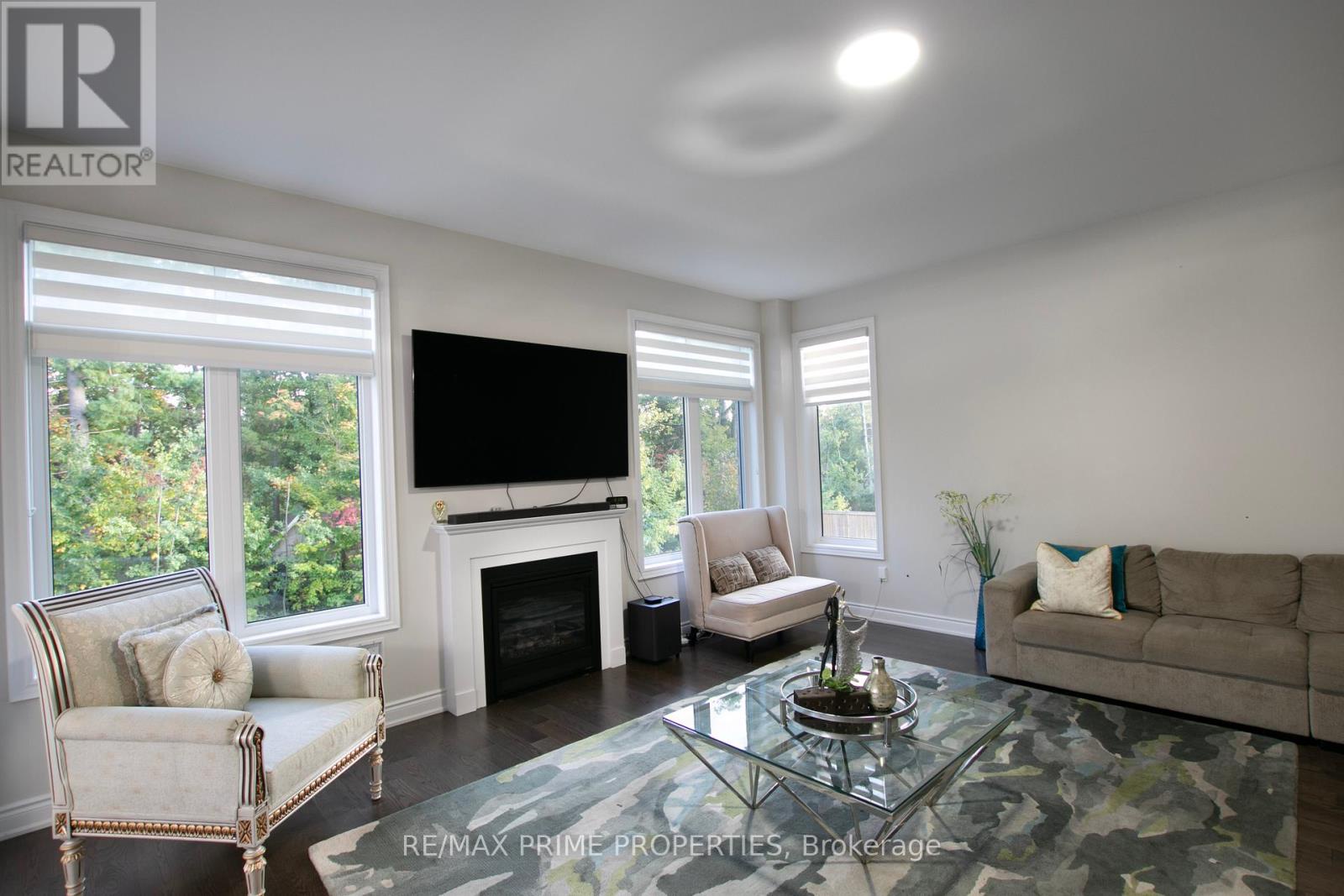 65 Redmond Crescent, Springwater (centre Vespra), Ontario