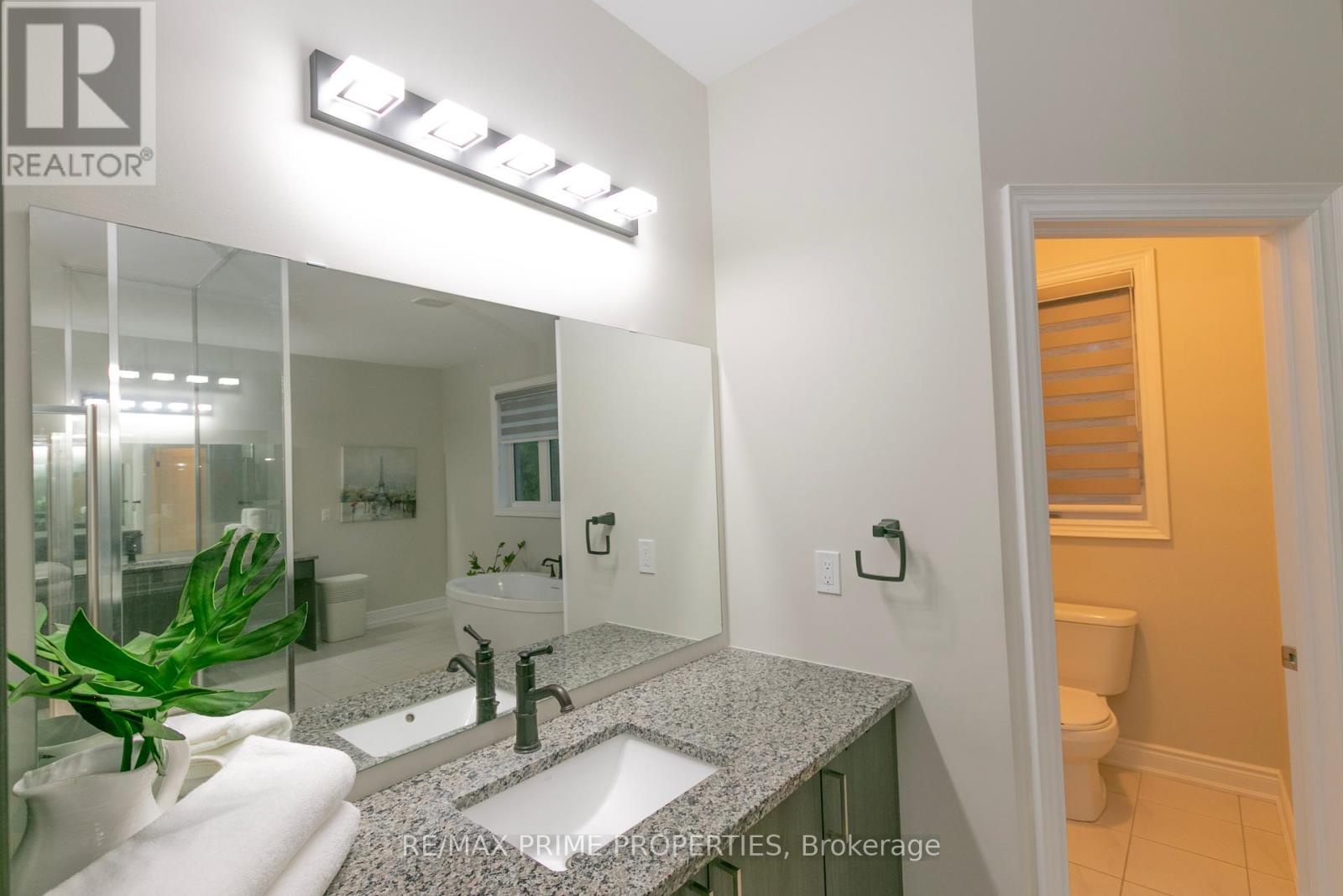 65 Redmond Crescent, Springwater (centre Vespra), Ontario