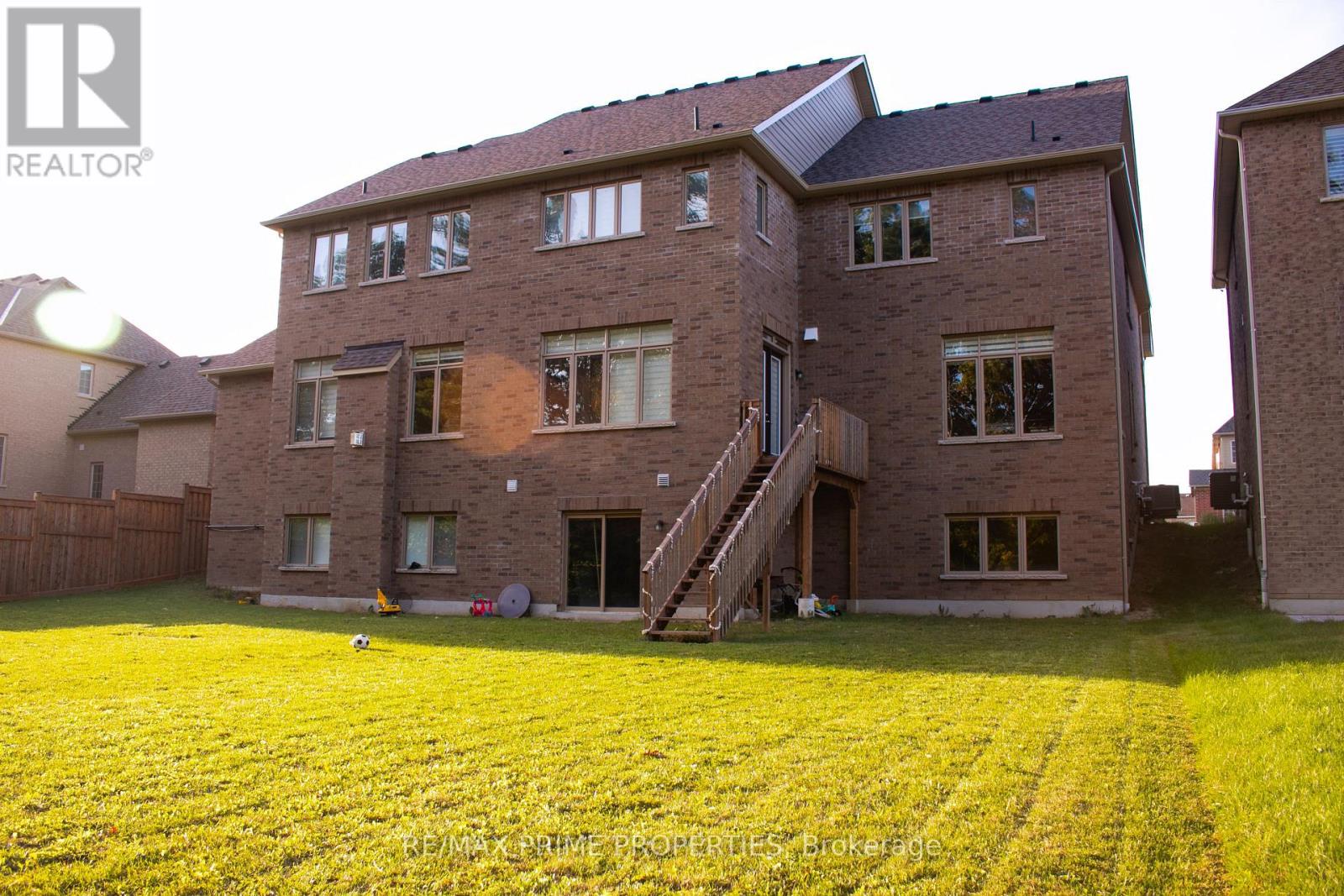 65 Redmond Crescent, Springwater (centre Vespra), Ontario