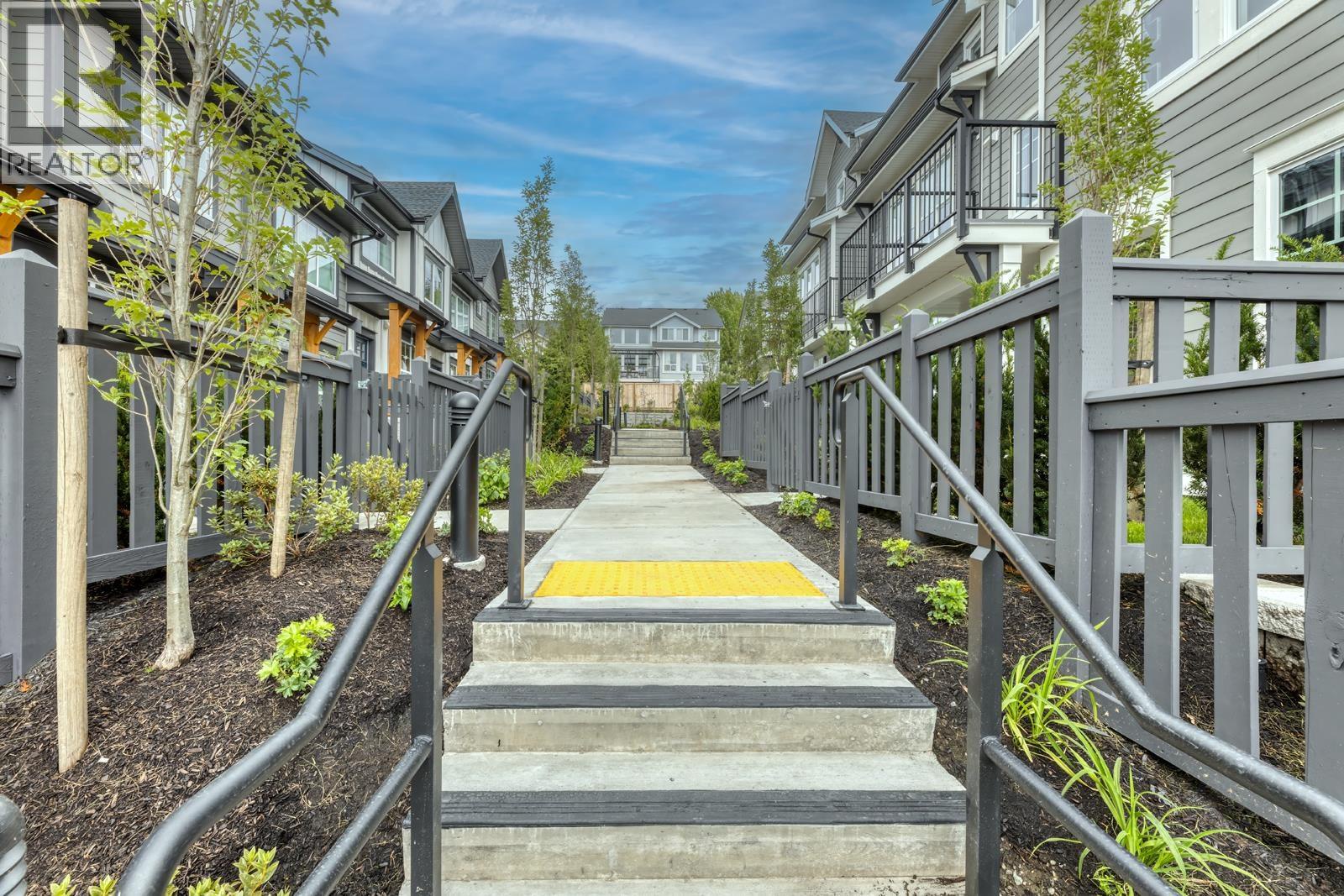 120 3421 Queenston Avenue, Coquitlam, British Columbia