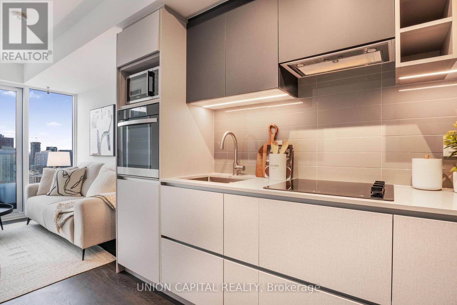 4908 - 319 Jarvis Street, Toronto (moss Park), Ontario