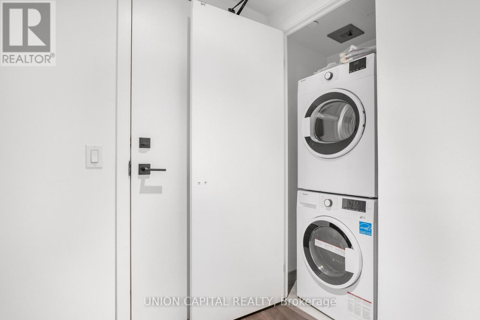 4908 - 319 Jarvis Street, Toronto (moss Park), Ontario