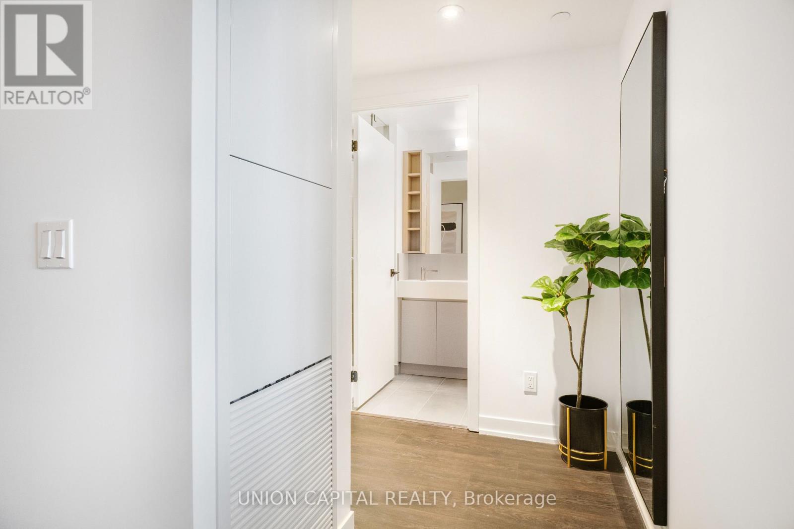 4908 - 319 Jarvis Street, Toronto (moss Park), Ontario