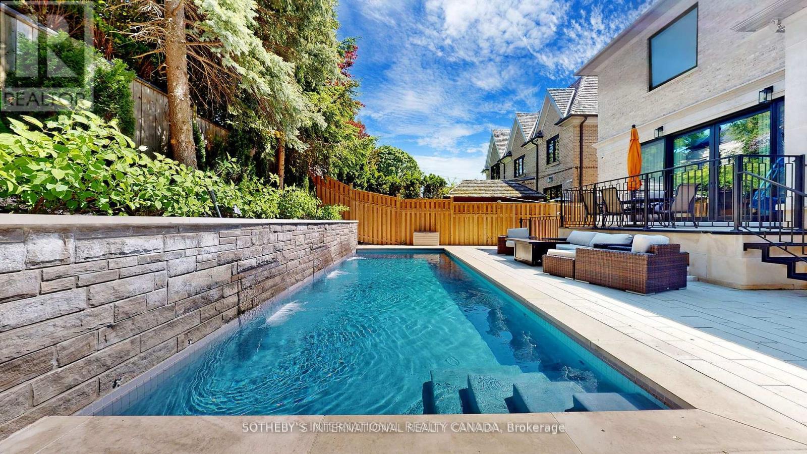 101 Dunloe Road, Toronto (forest Hill South), Ontario