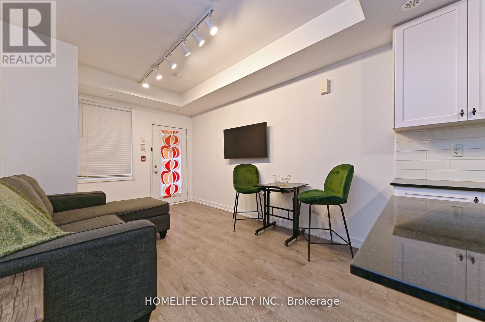 6b-867 Wilson Avenue, Toronto (downsview-roding-cfb), Ontario