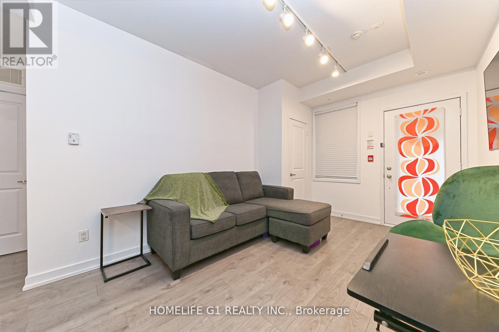 6b-867 Wilson Avenue, Toronto (downsview-roding-cfb), Ontario