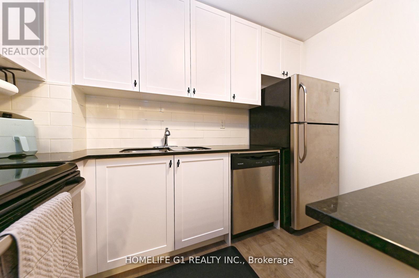 6b-867 Wilson Avenue, Toronto (downsview-roding-cfb), Ontario