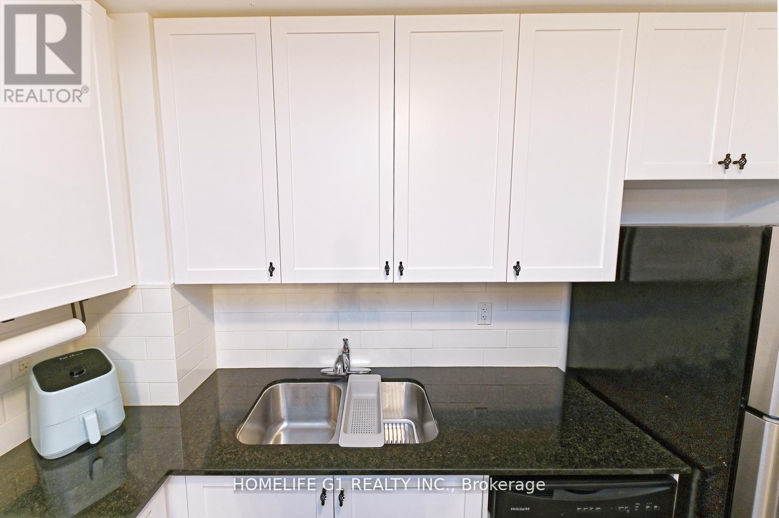 6b-867 Wilson Avenue, Toronto (downsview-roding-cfb), Ontario