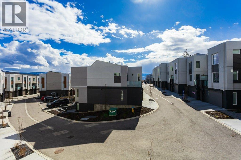 610 Academy Way Unit# 42, Kelowna, British Columbia