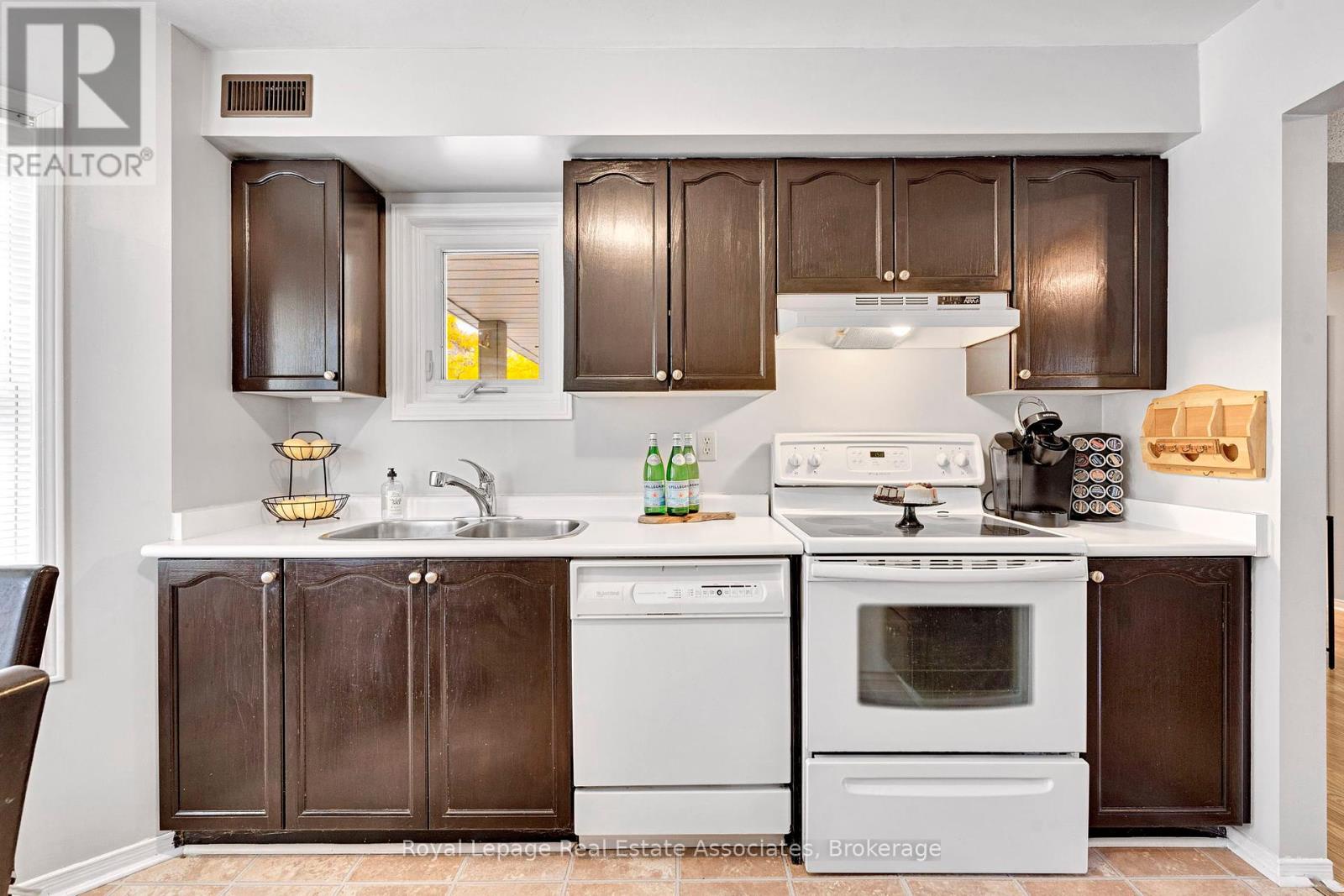 2 - 119 D'ambrosio Drive, Barrie (painswick North), Ontario