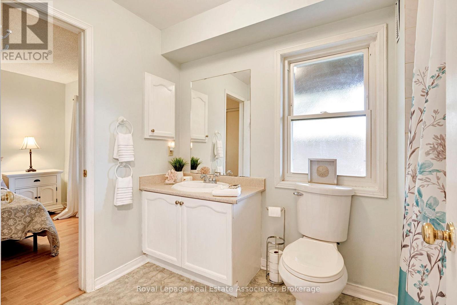 2 - 119 D'ambrosio Drive, Barrie (painswick North), Ontario