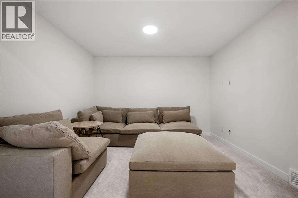 108 Carringsby Manor Nw, Calgary, Alberta