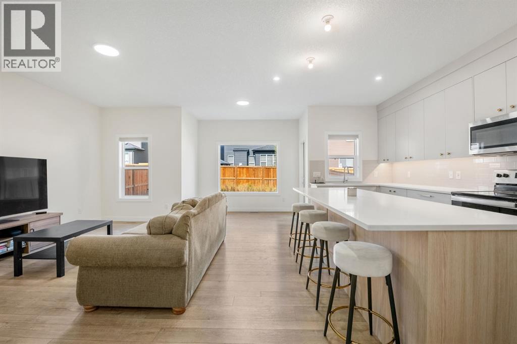 108 Carringsby Manor Nw, Calgary, Alberta