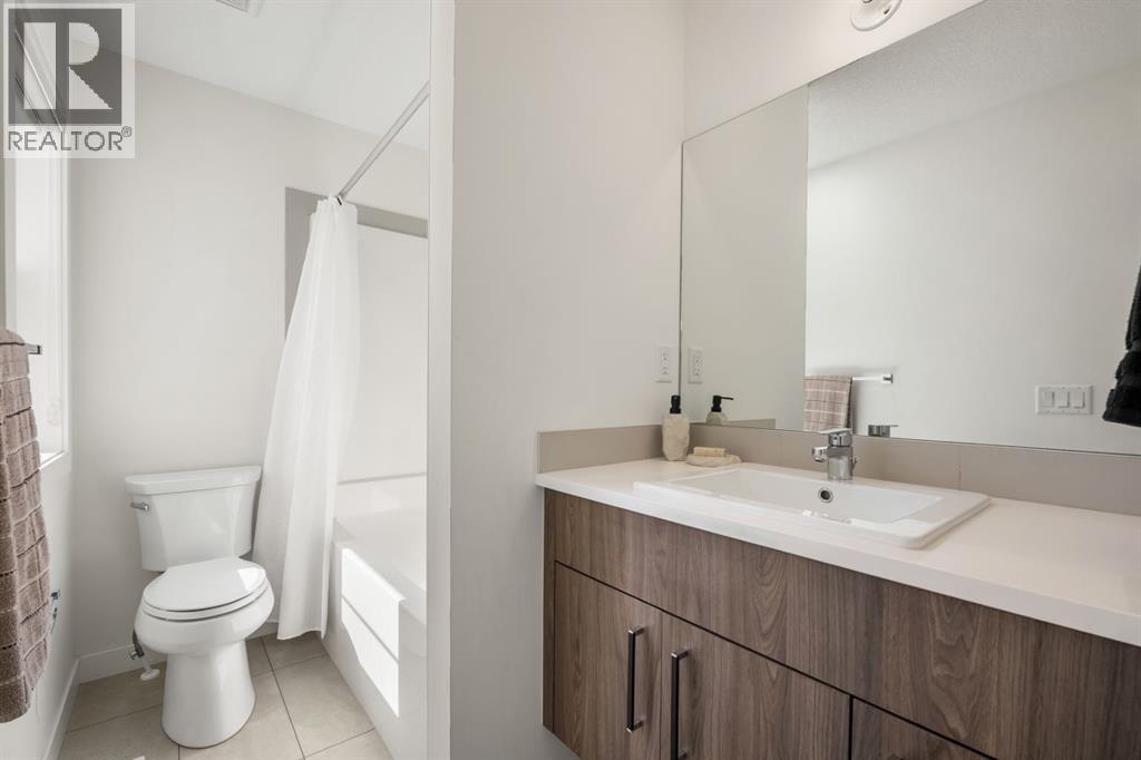 108 Carringsby Manor Nw, Calgary, Alberta