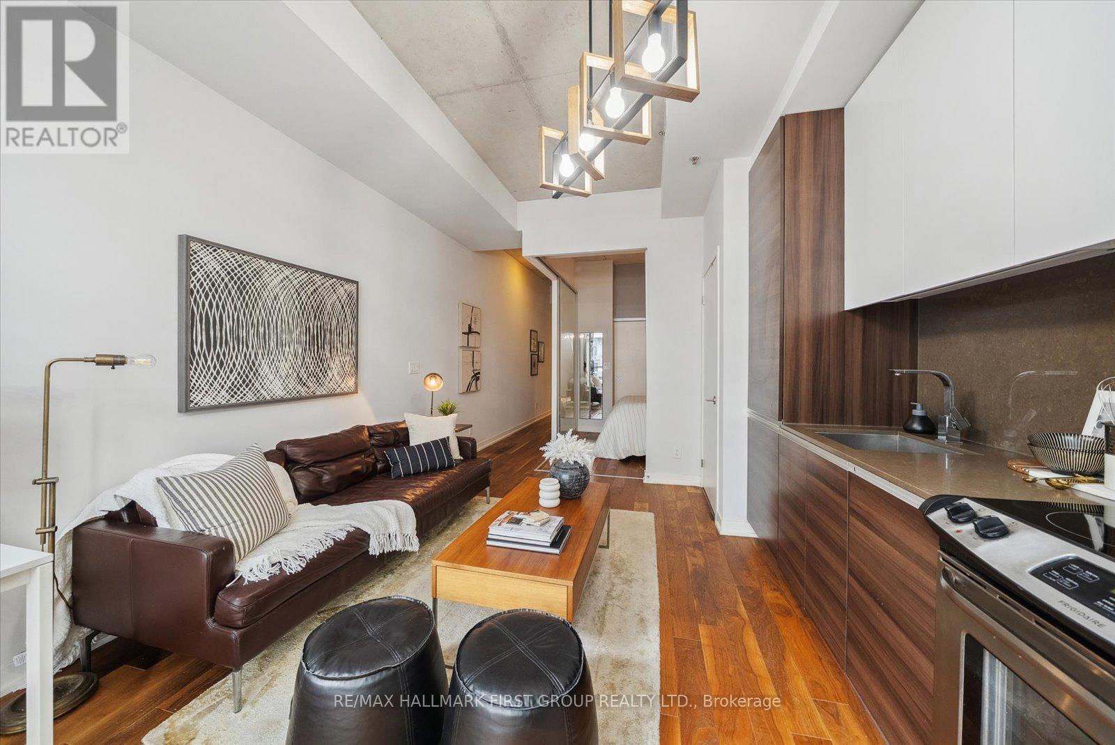 602 - 8 Gladstone Avenue, Toronto (little Portugal), Ontario