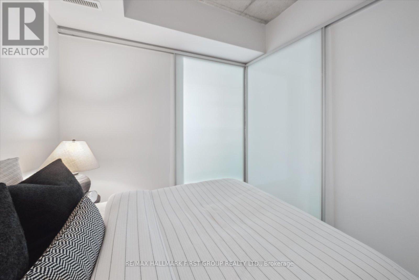 602 - 8 Gladstone Avenue, Toronto (little Portugal), Ontario