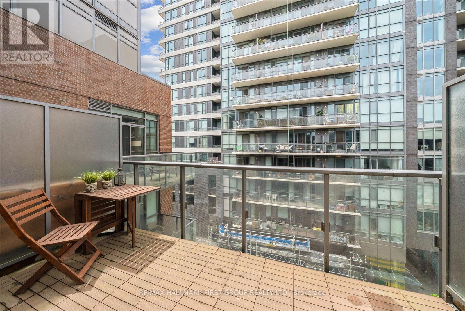 602 - 8 Gladstone Avenue, Toronto (little Portugal), Ontario