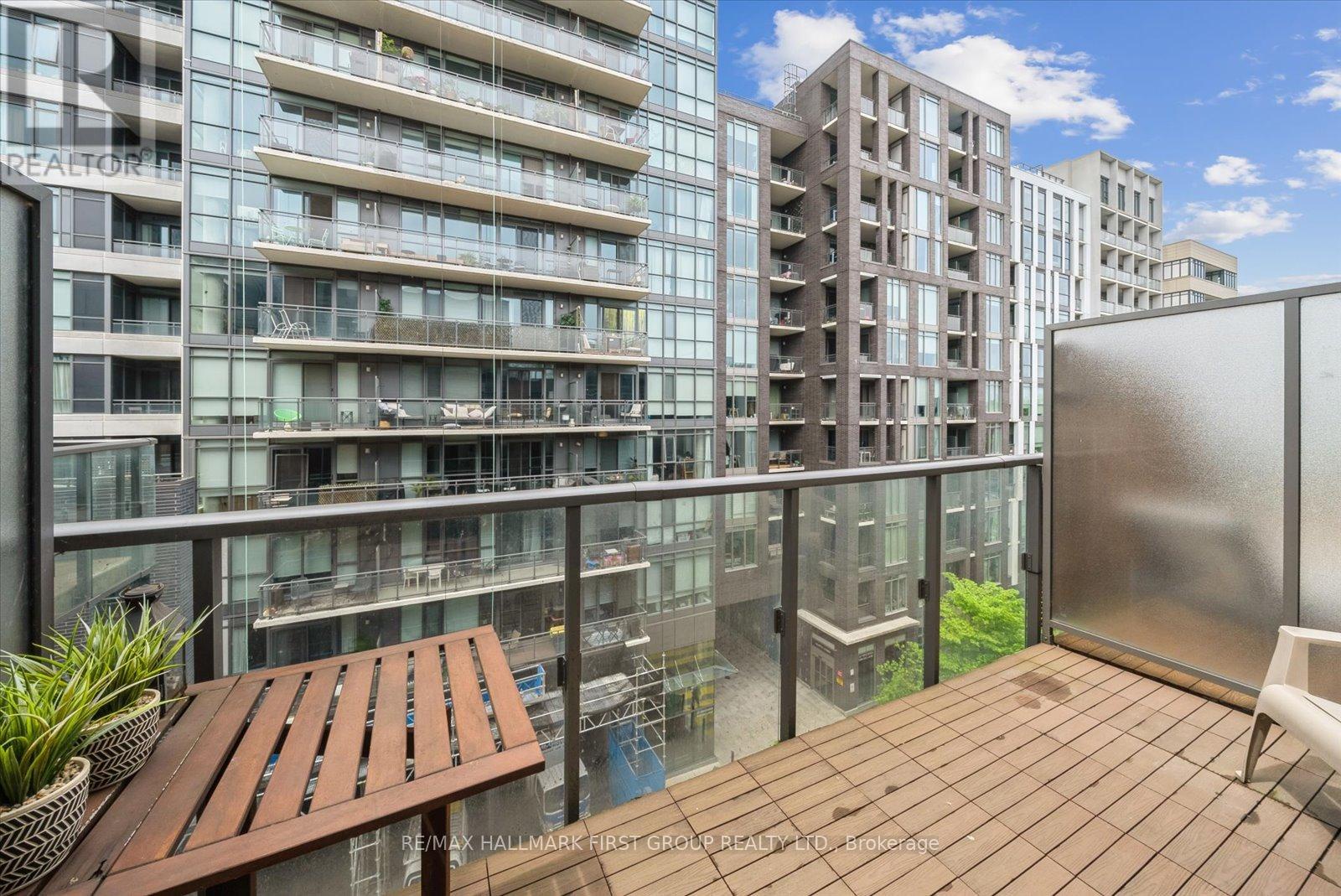 602 - 8 Gladstone Avenue, Toronto (little Portugal), Ontario