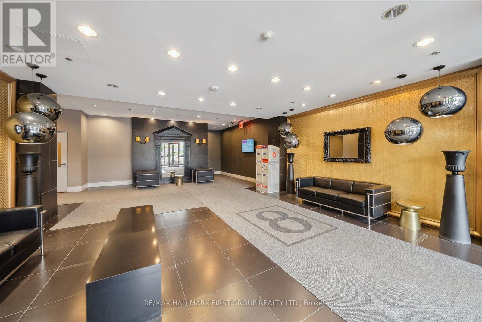 602 - 8 Gladstone Avenue, Toronto (little Portugal), Ontario