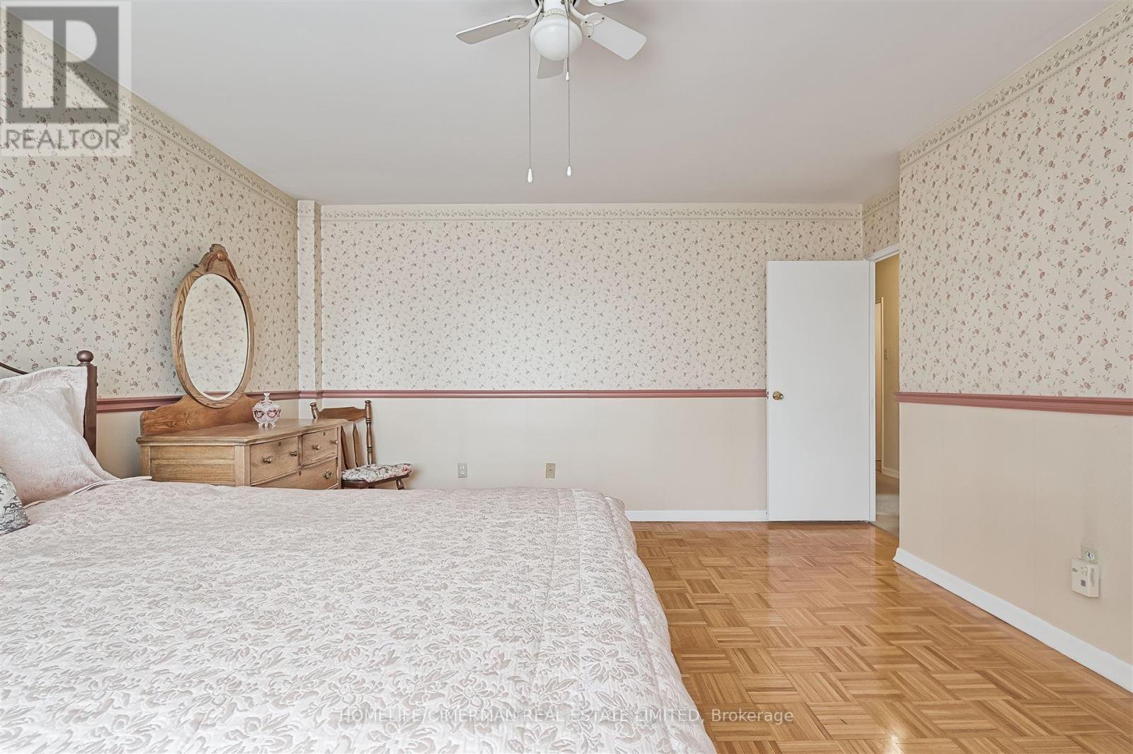 309 - 346 The West Mall, Toronto (etobicoke West Mall), Ontario