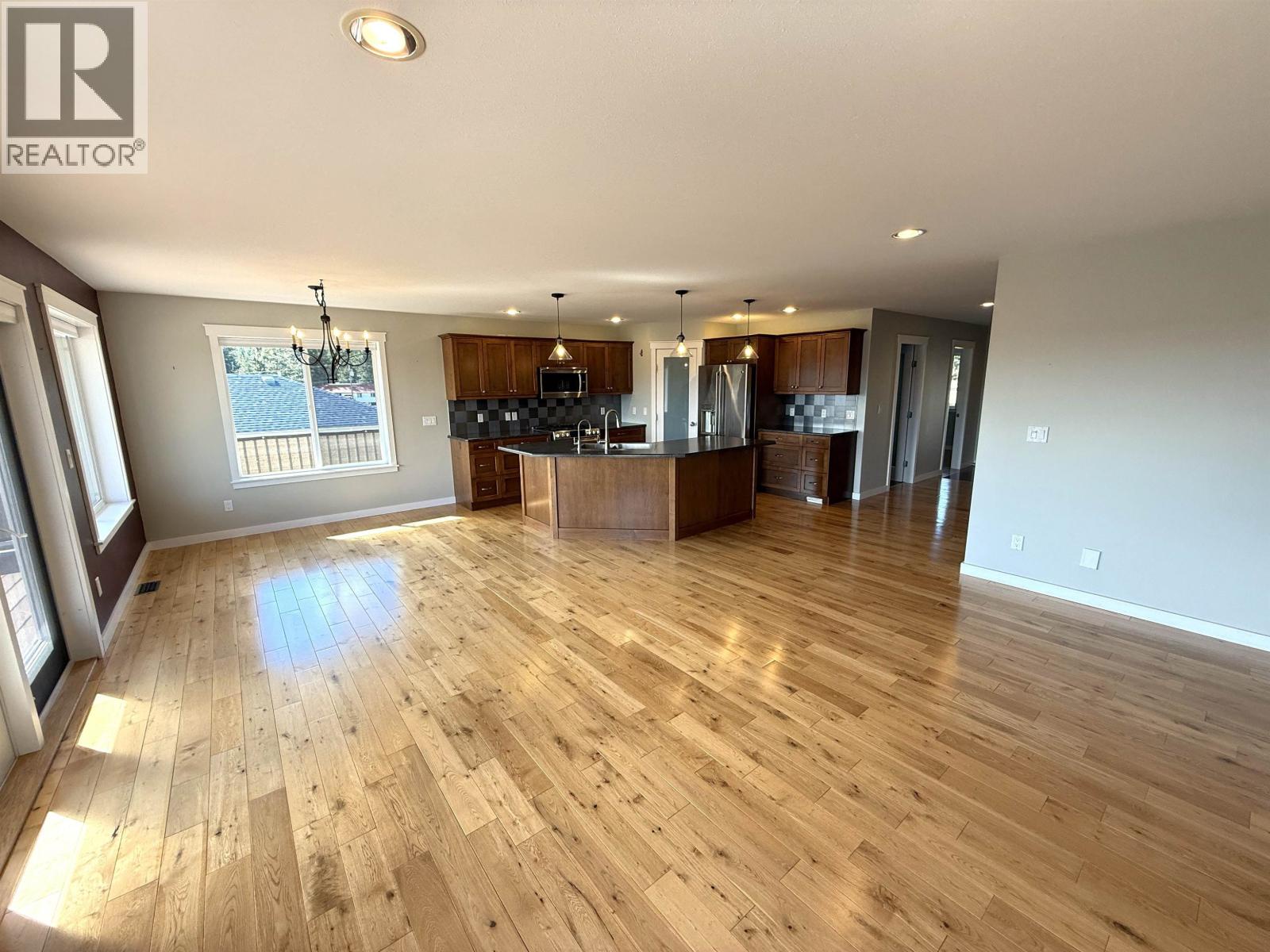 5072 Block Drive, 108 Mile Ranch, British Columbia