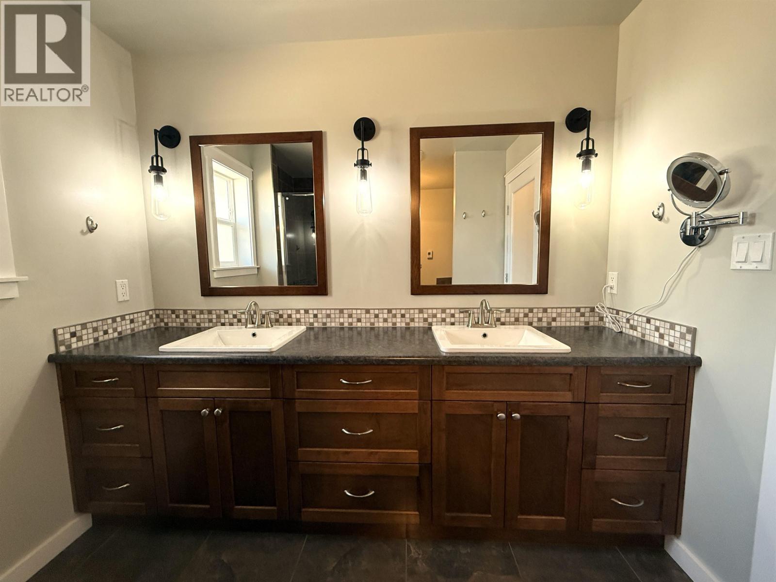 5072 Block Drive, 108 Mile Ranch, British Columbia