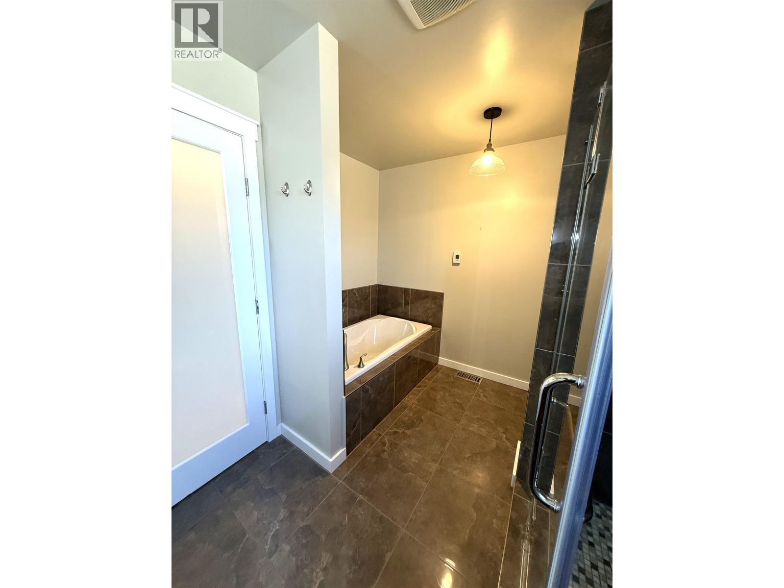 5072 Block Drive, 108 Mile Ranch, British Columbia