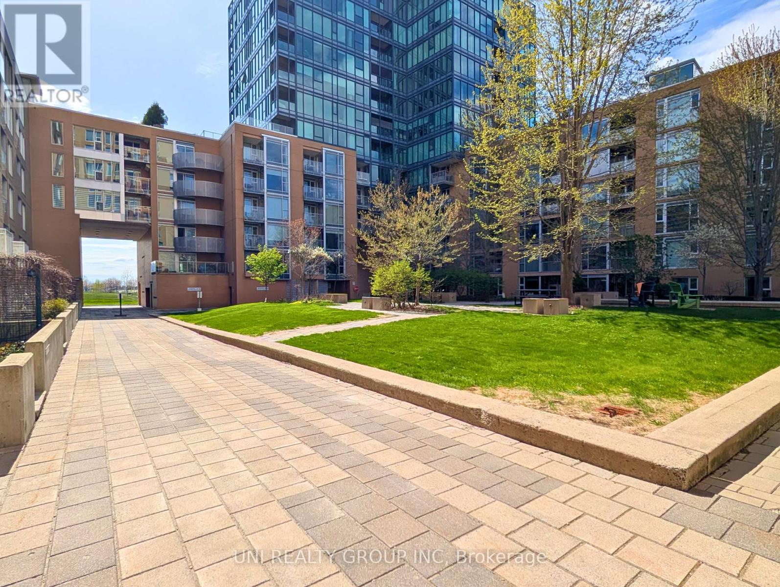 409 - 250 Lett Street, Ottawa, Ontario