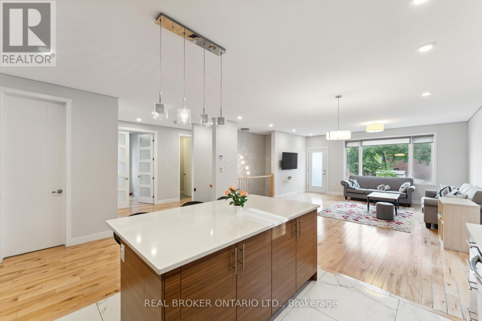 36 Ontario Street, Ottawa, Ontario