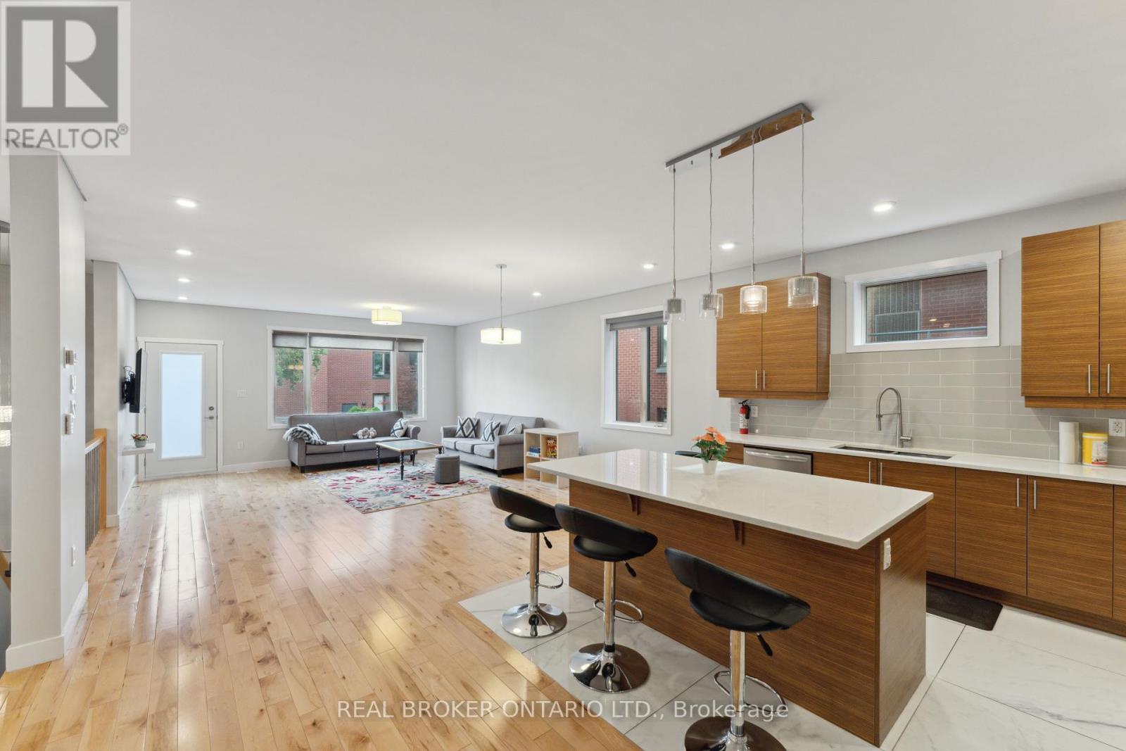 36 Ontario Street, Ottawa, Ontario