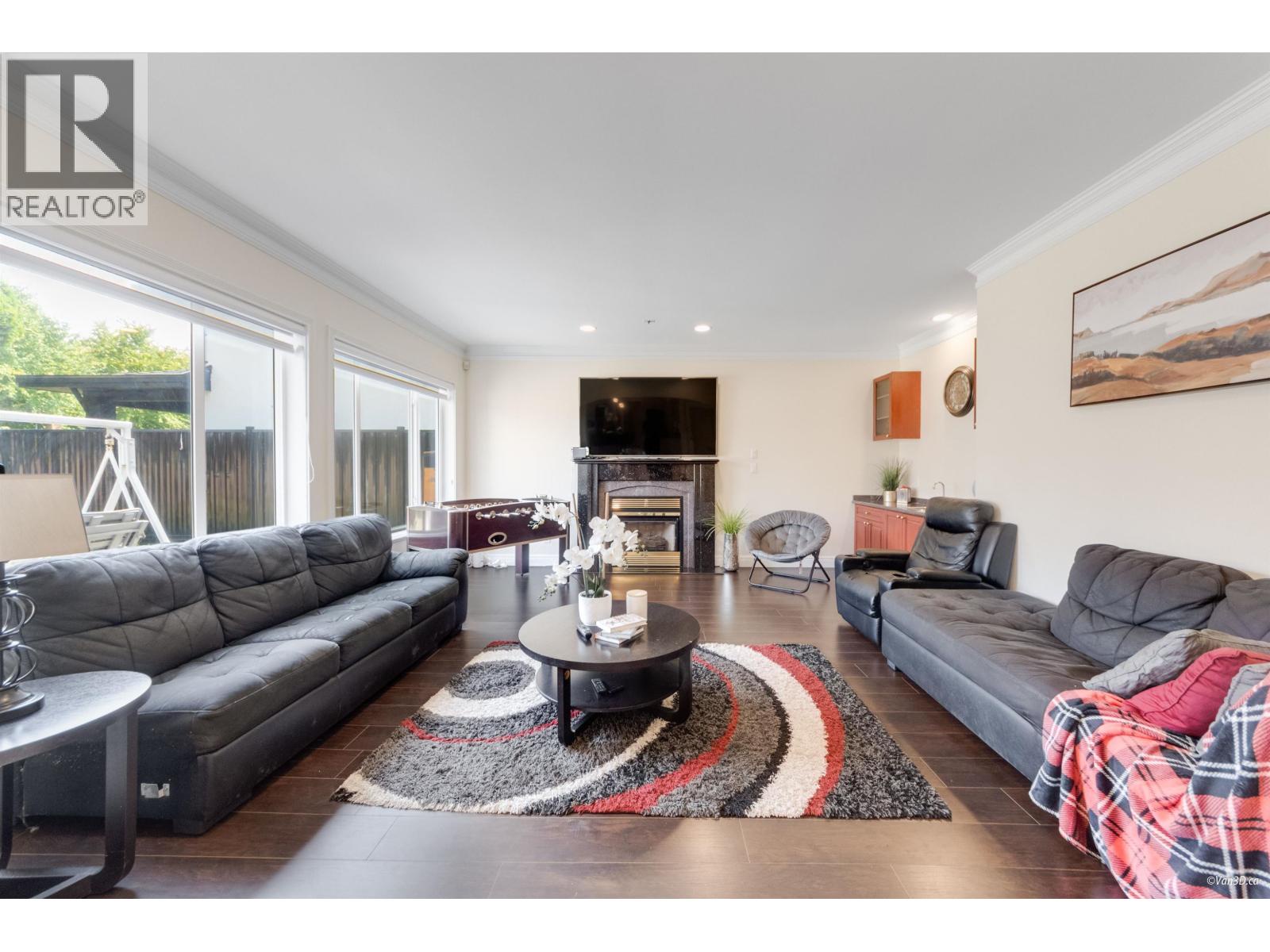 10320 Scotsdale Avenue, Richmond, British Columbia