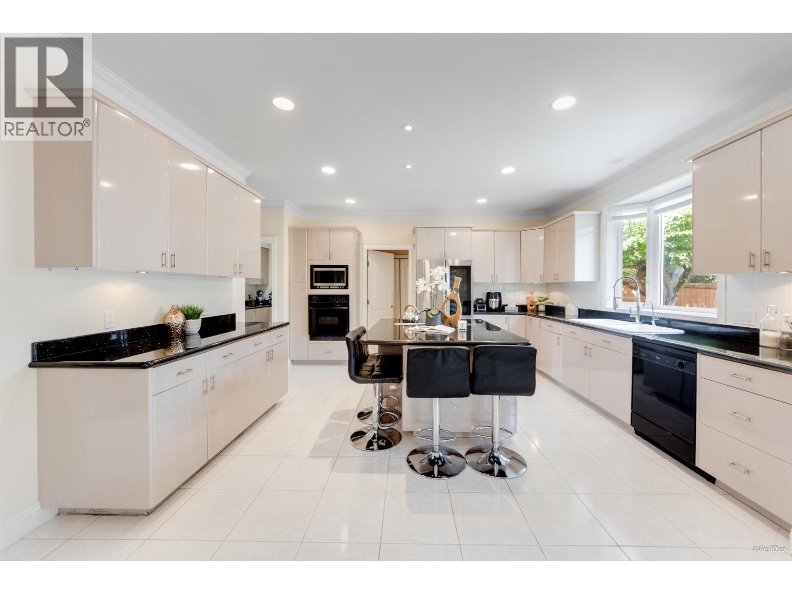 10320 Scotsdale Avenue, Richmond, British Columbia