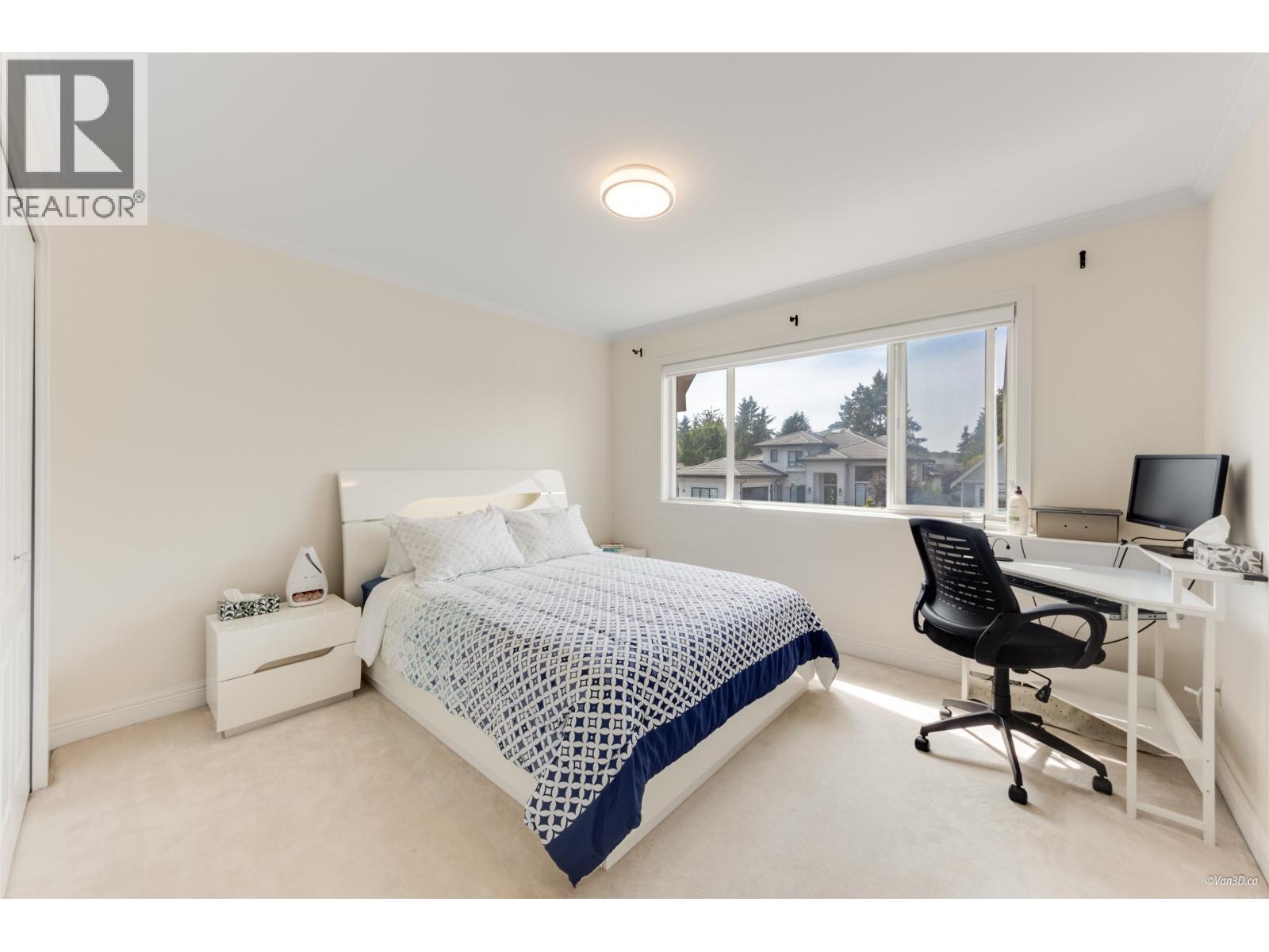 10320 Scotsdale Avenue, Richmond, British Columbia