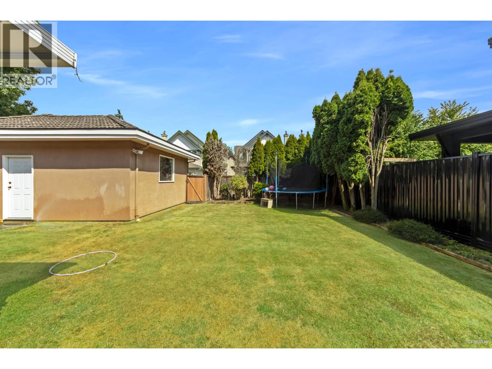 10320 Scotsdale Avenue, Richmond, British Columbia